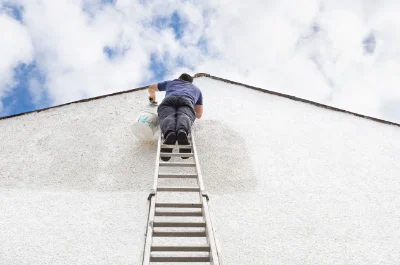 Peinture extérieure à Ayron — façades et ravalement